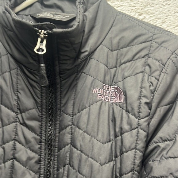 The North Face Quilted Jacket sz XS dark gray - Picture 3 of 8